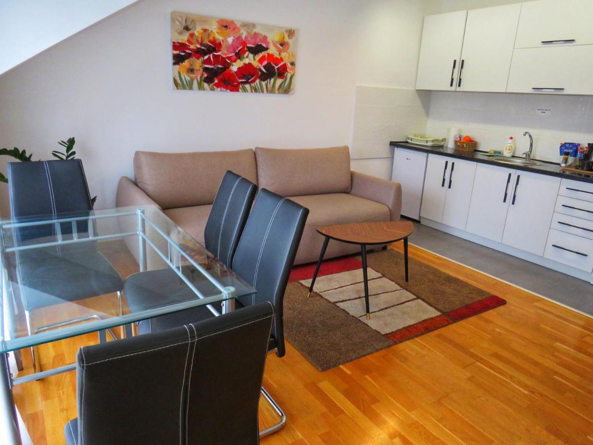 Apartments Neo Novi Sad Luaran gambar